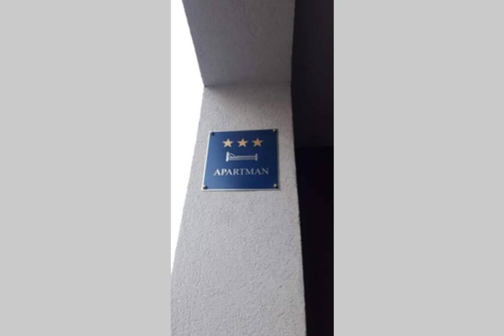 Apartman Franko - Uz Parking Pula Eksteriør billede